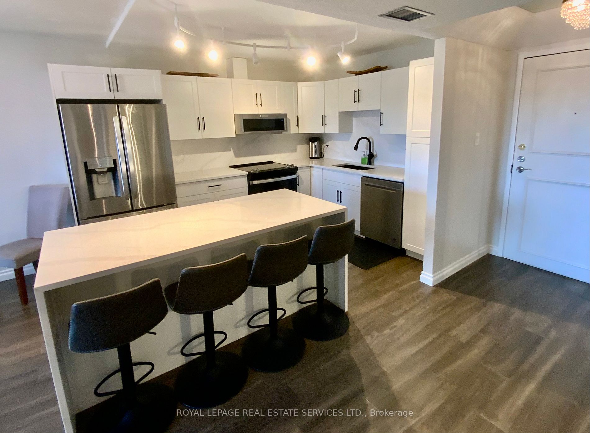 102 Bronte Road, #411