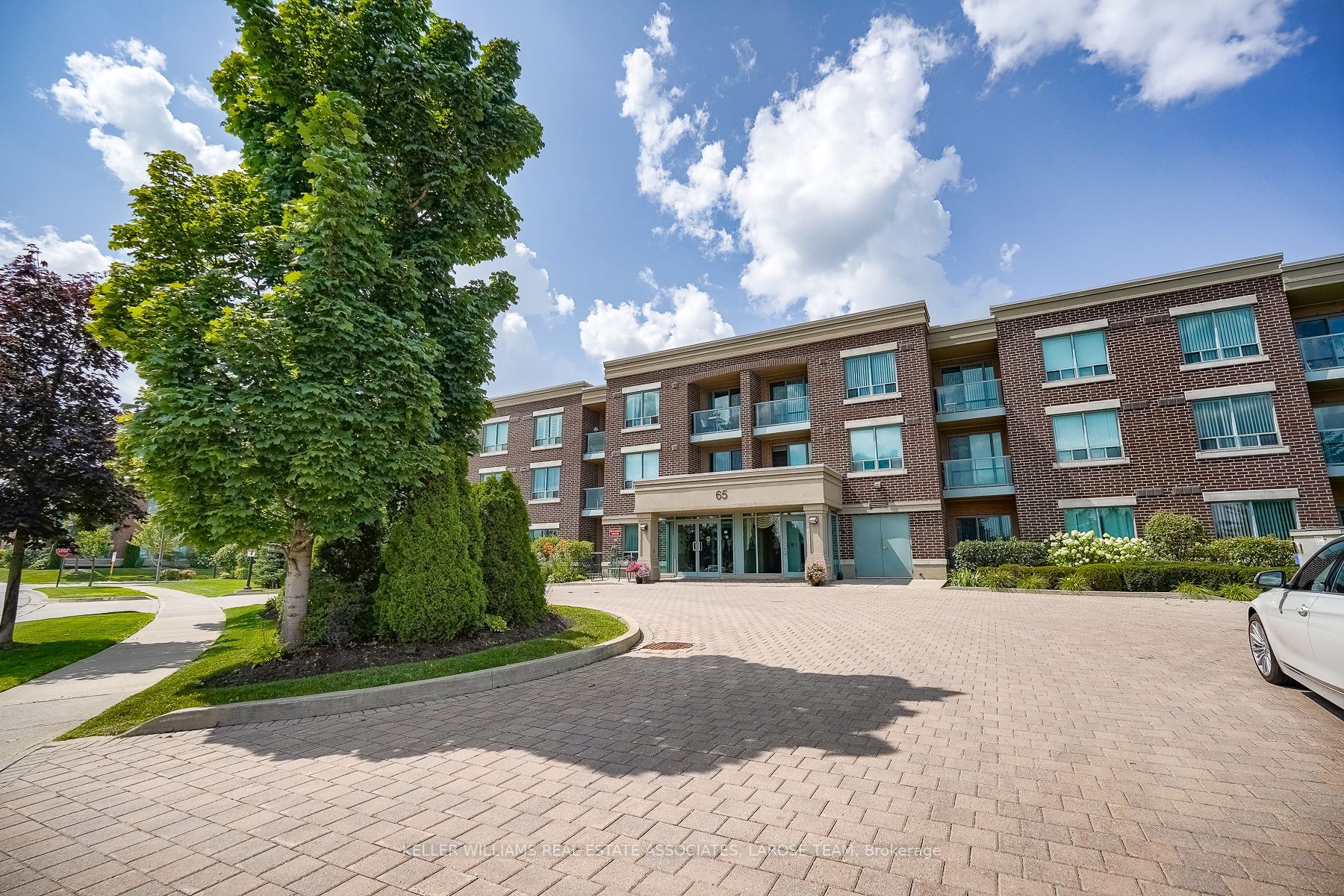 65 Via Rosedale, #205