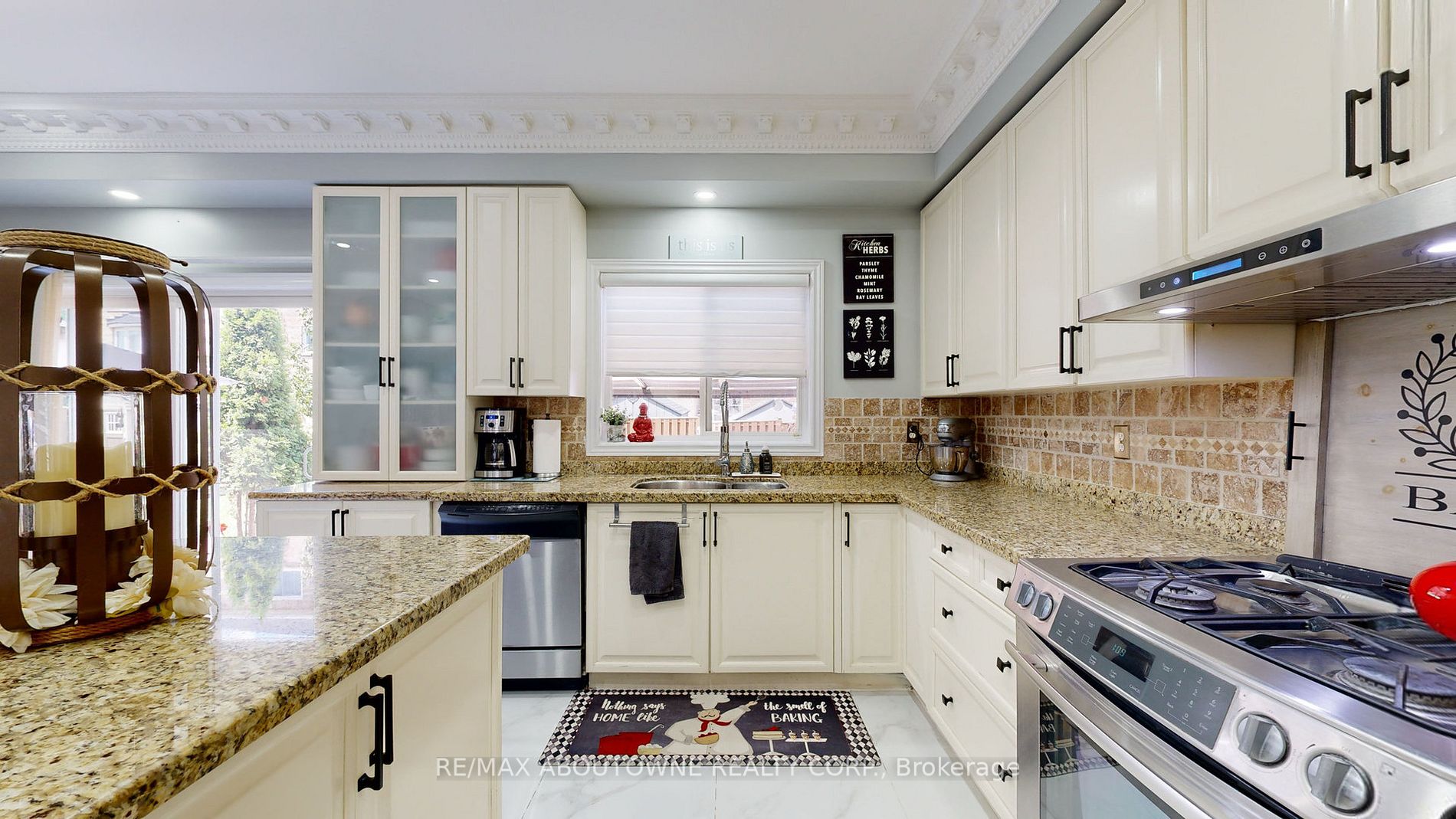 24 Harthill Crt N