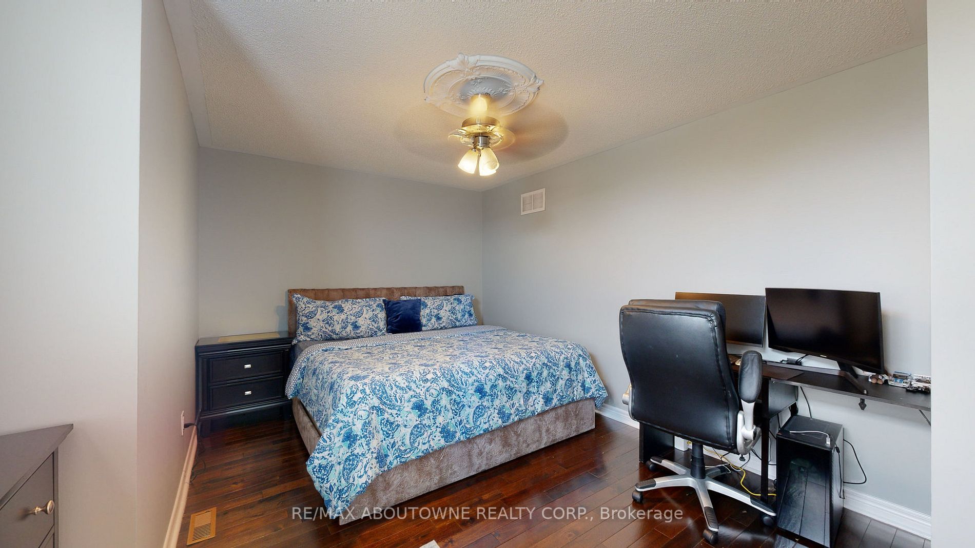 24 Harthill Crt N