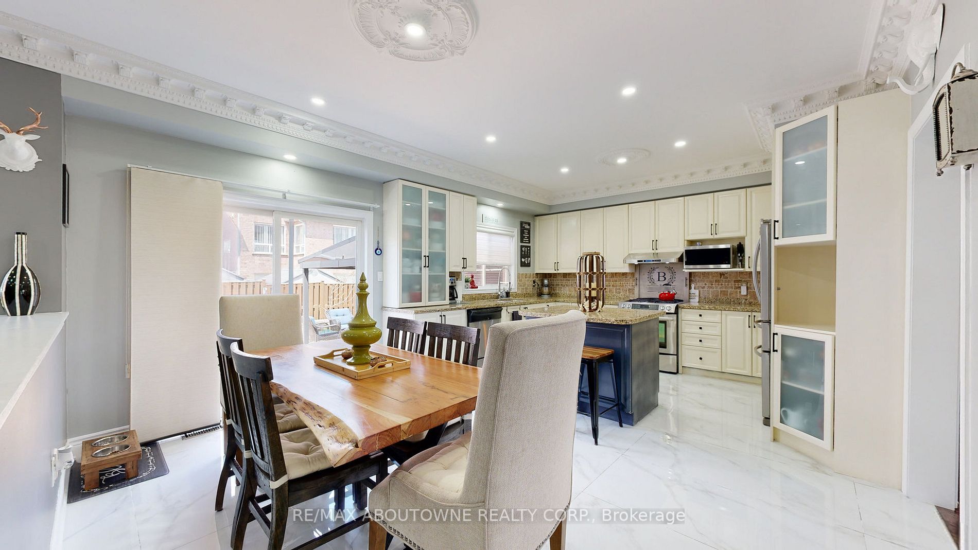 24 Harthill Crt N
