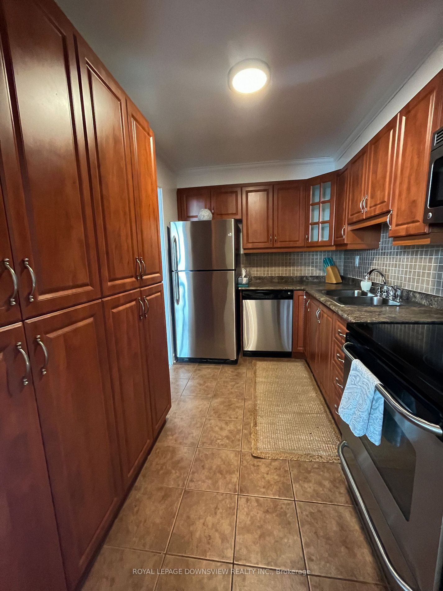 360 Ridelle Ave, #1511