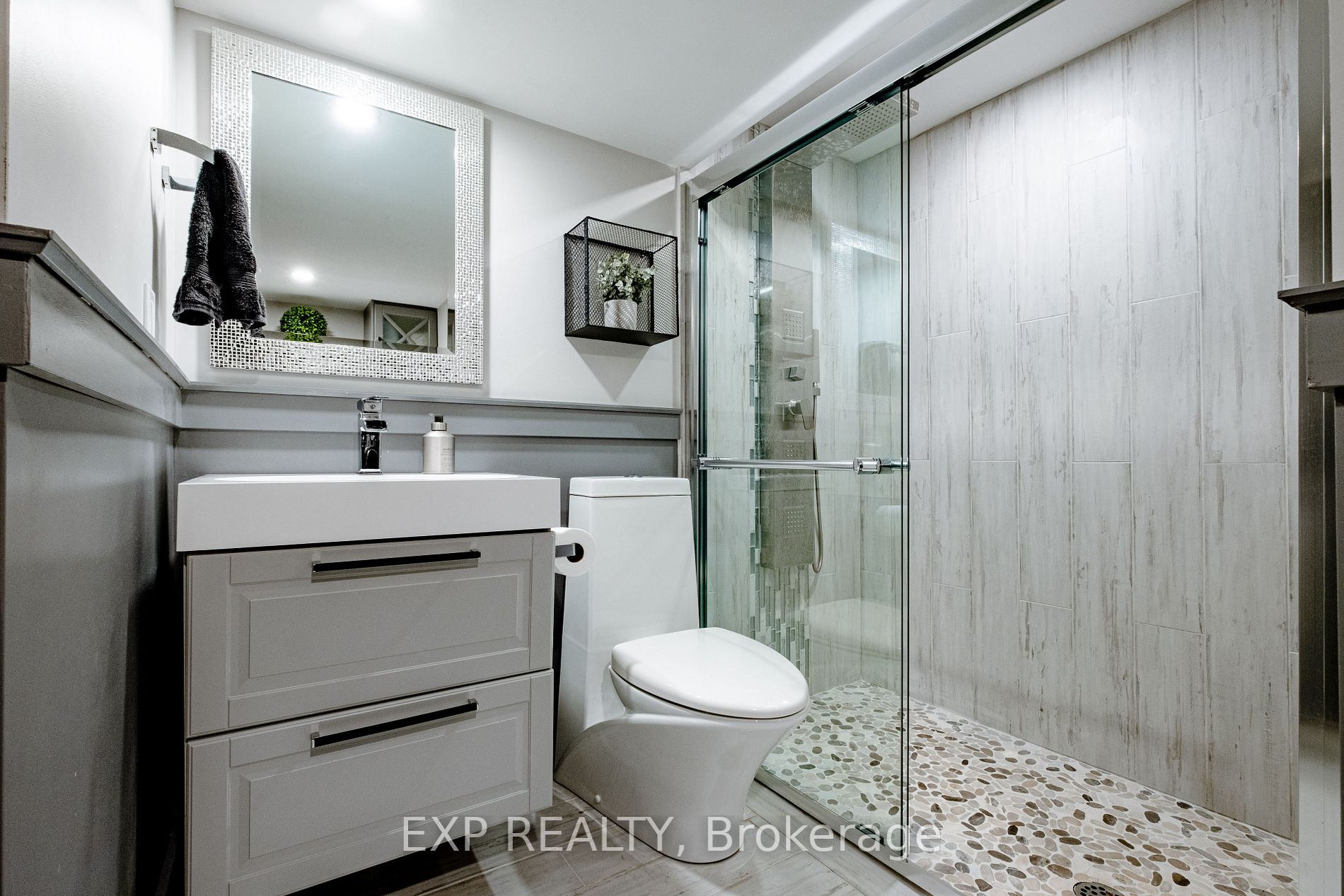 8 Bain Crt