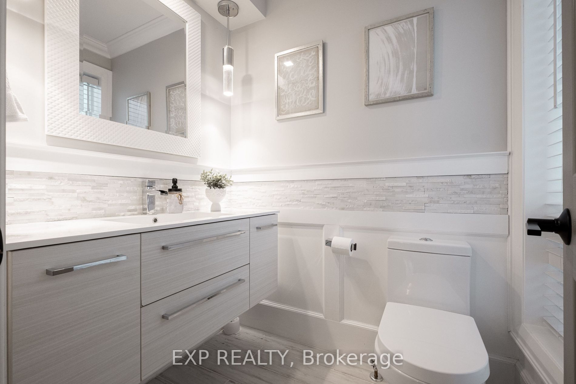 8 Bain Crt