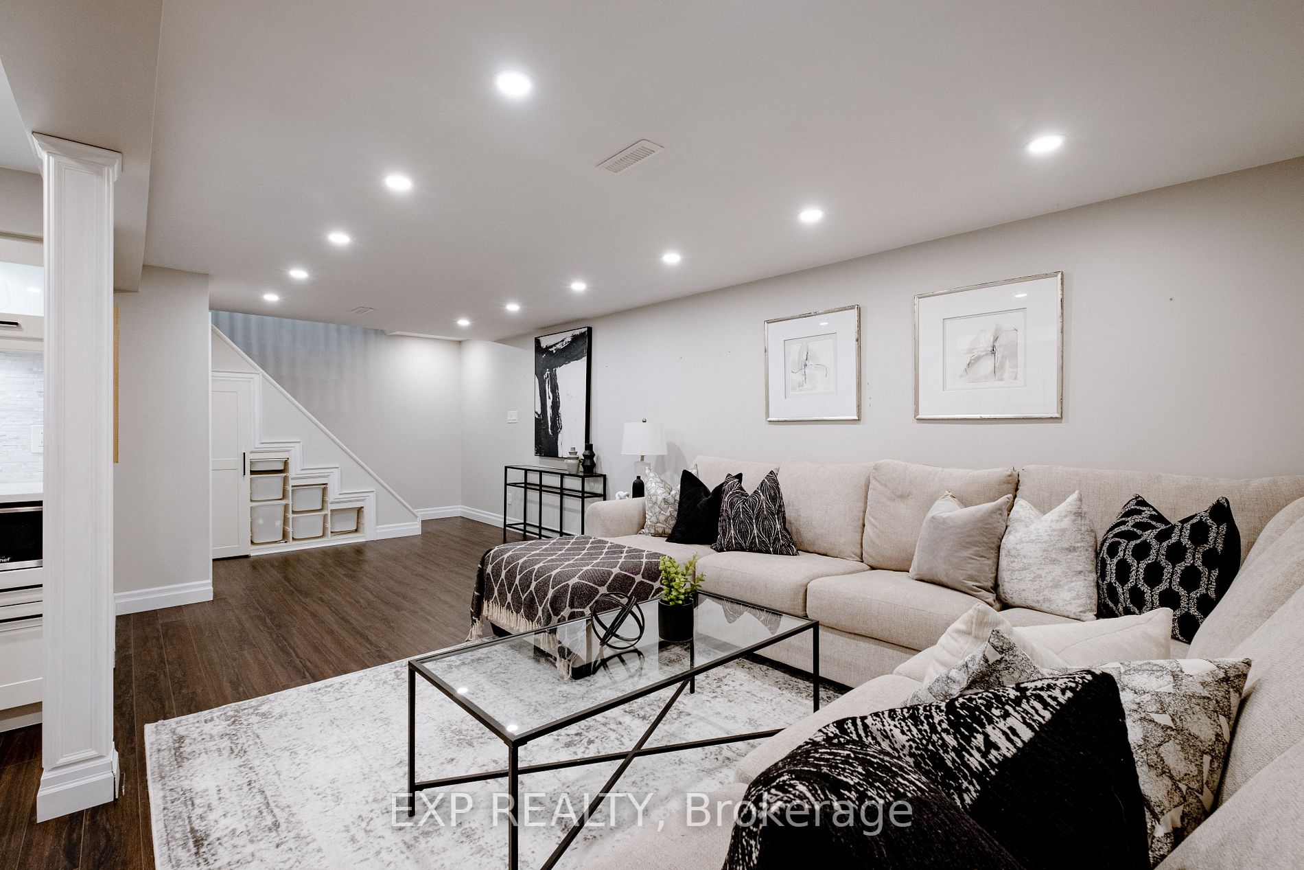 8 Bain Crt