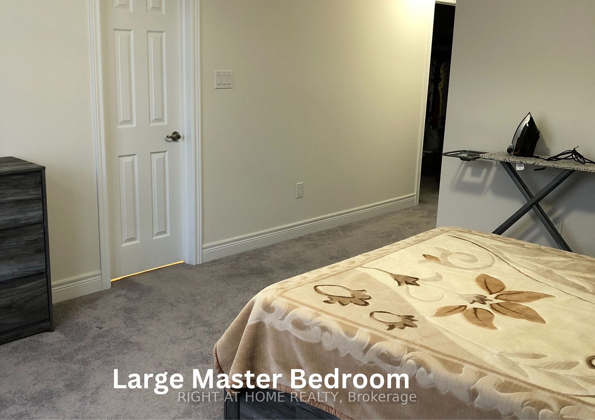 17 Overstone Rd