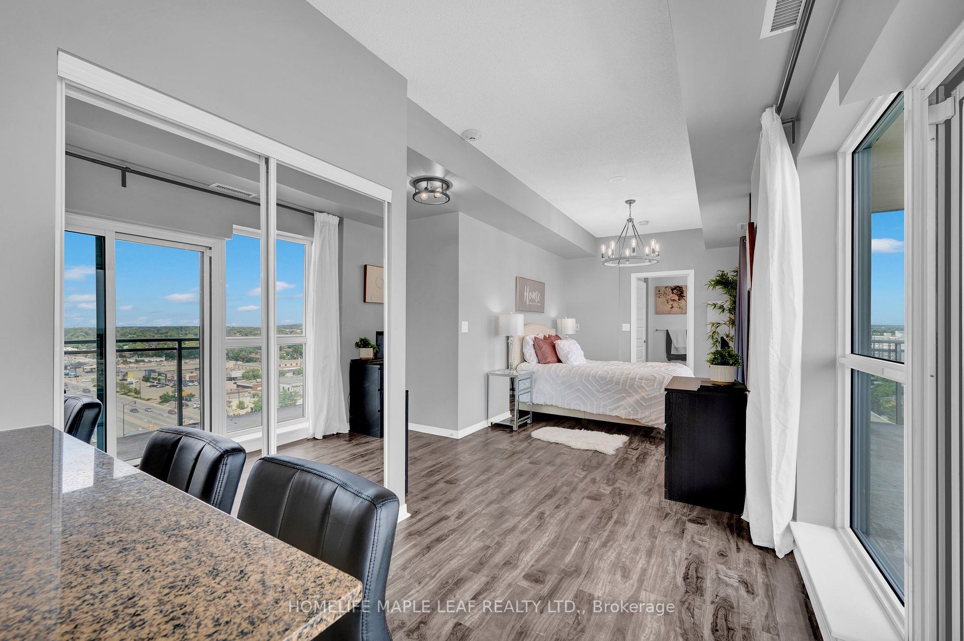 215 Queen St E, #1401