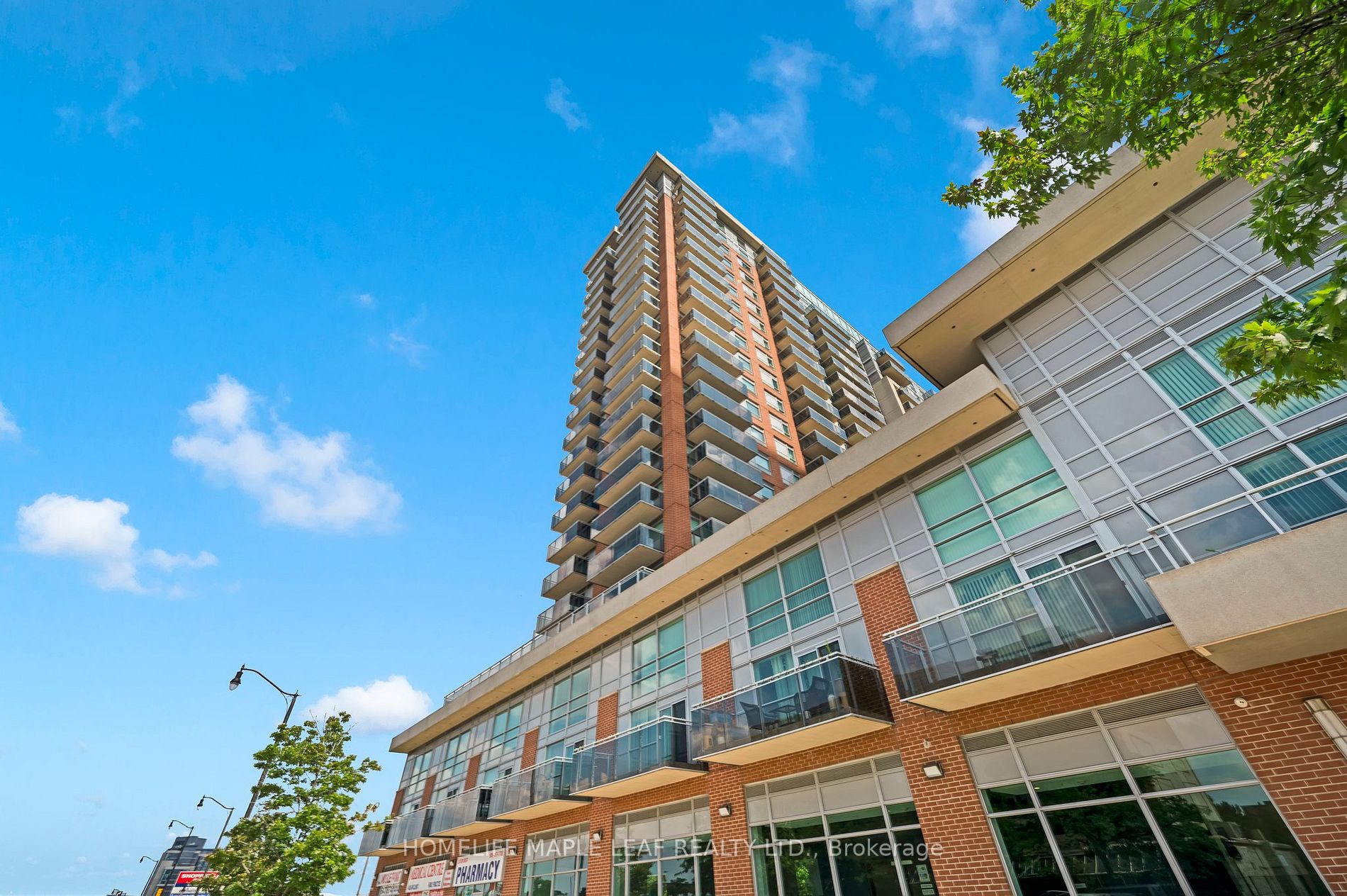 215 Queen St E, #1401
