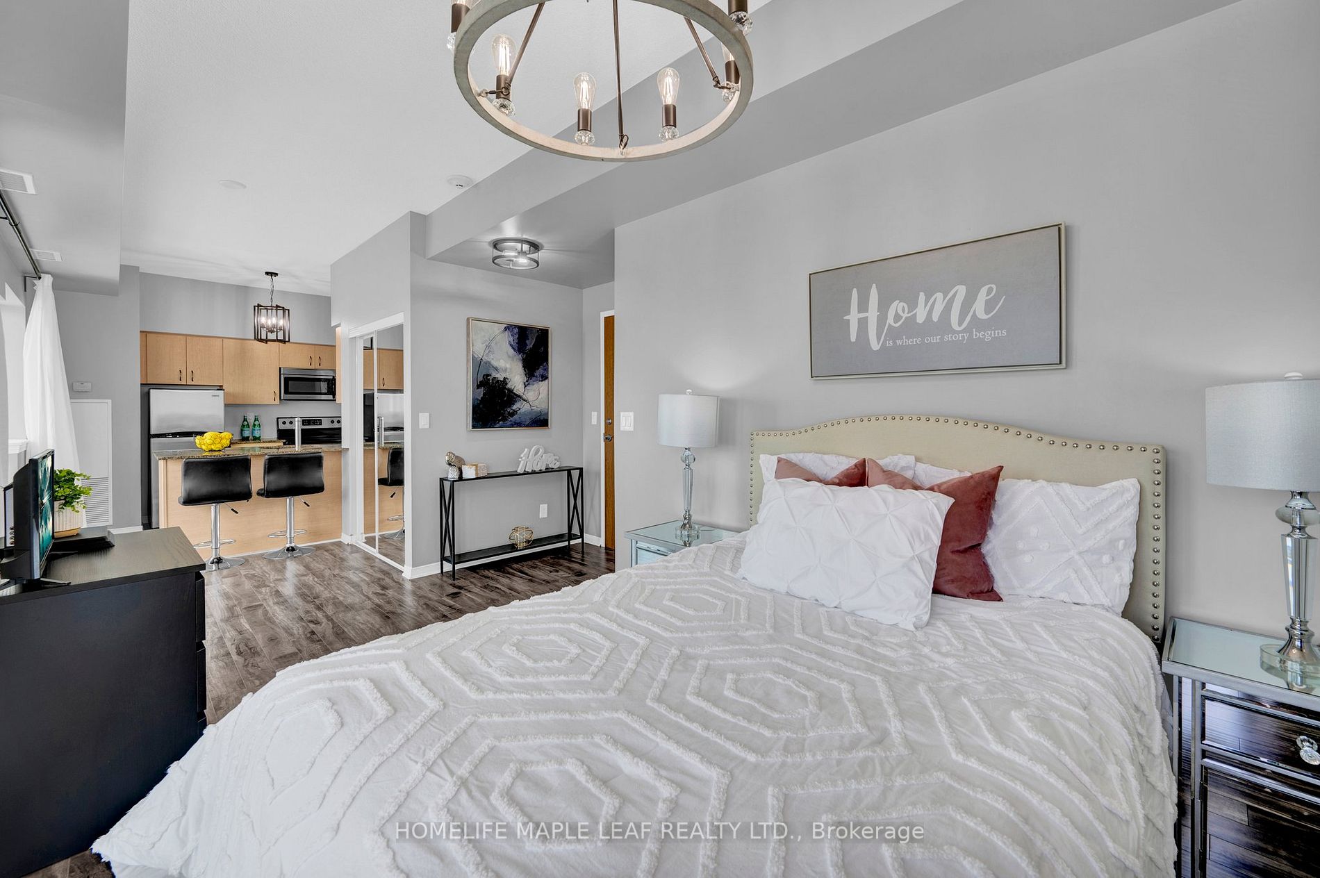 215 Queen St E, #1401