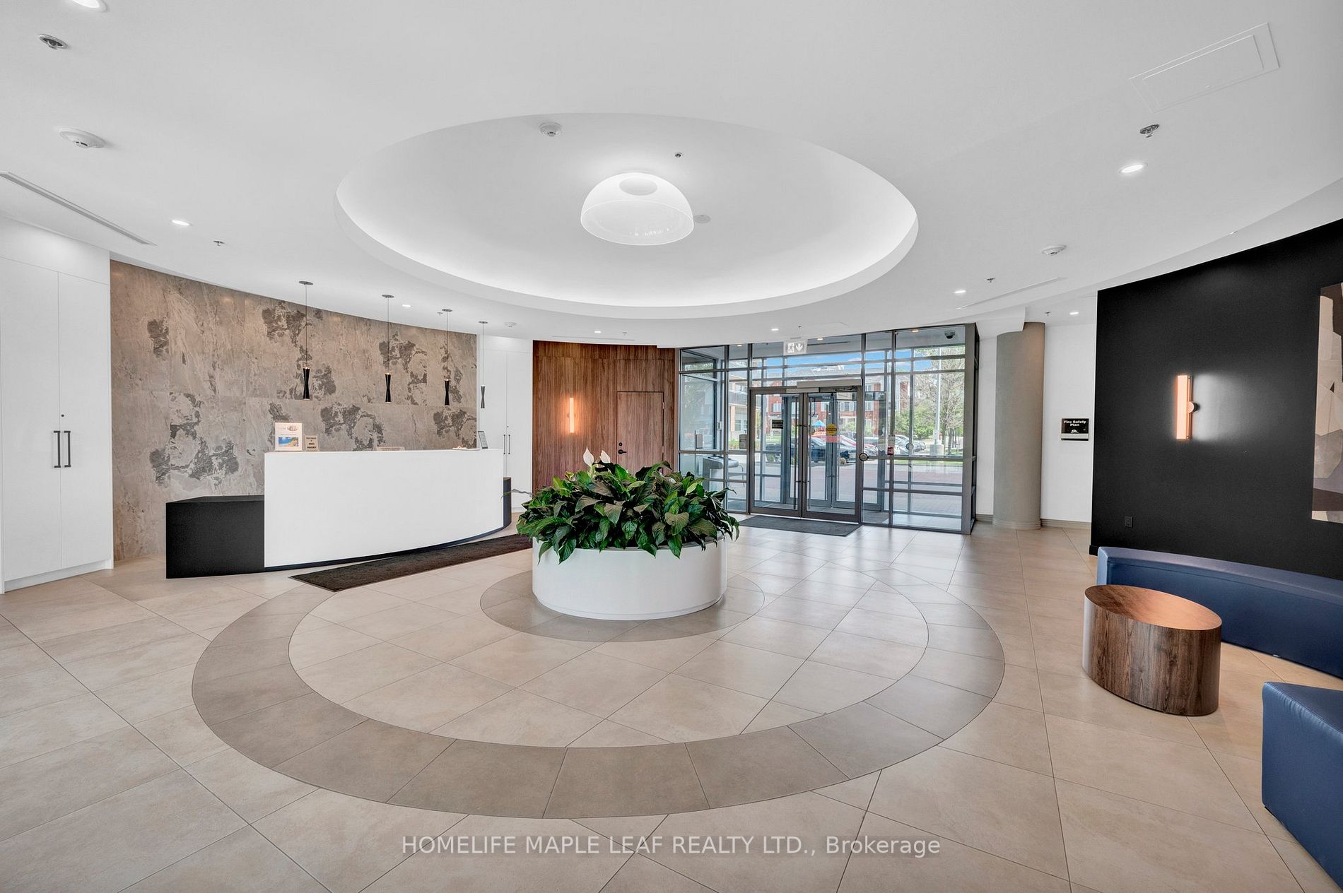 215 Queen St E, #1401