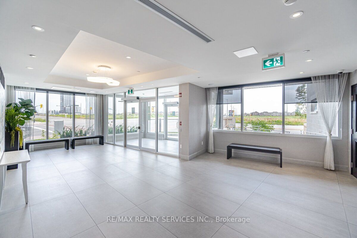 200 Lagerfeld Dr, #210