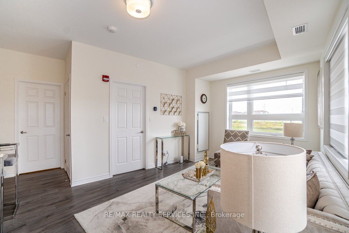 200 Lagerfeld Dr, #210