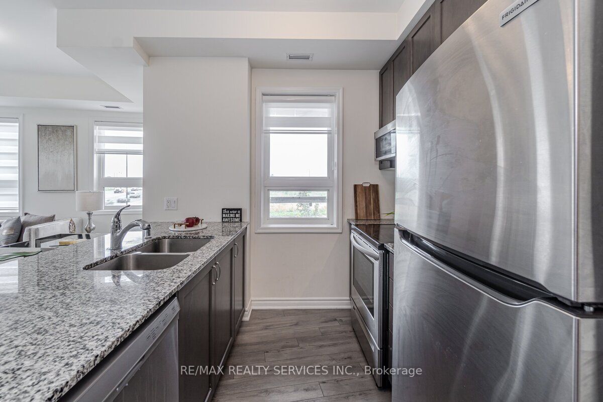 200 Lagerfeld Dr, #210