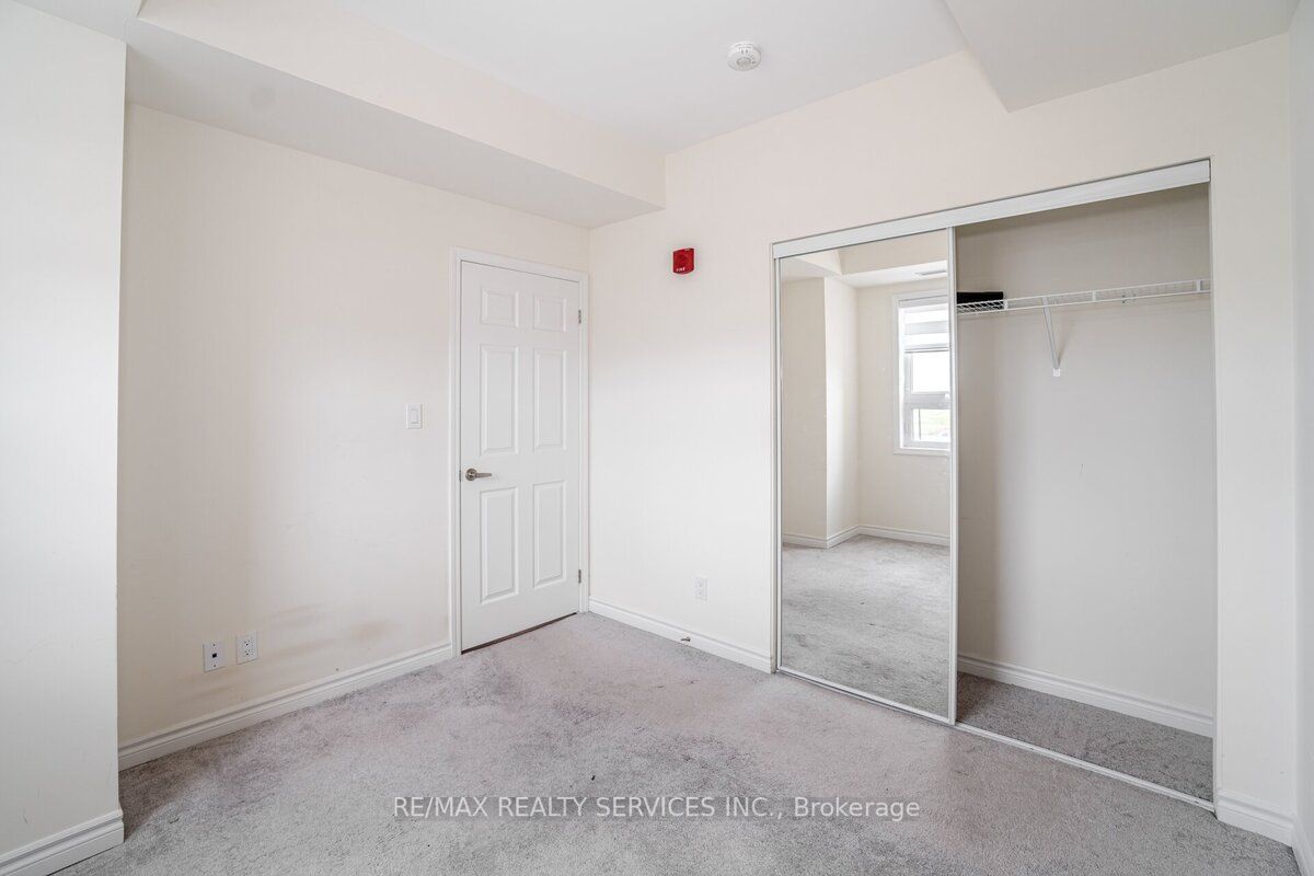 200 Lagerfeld Dr, #210