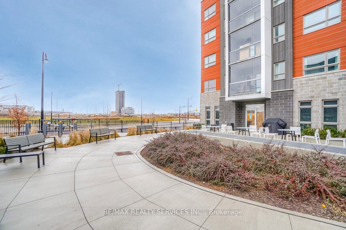 200 Lagerfeld Dr, #210