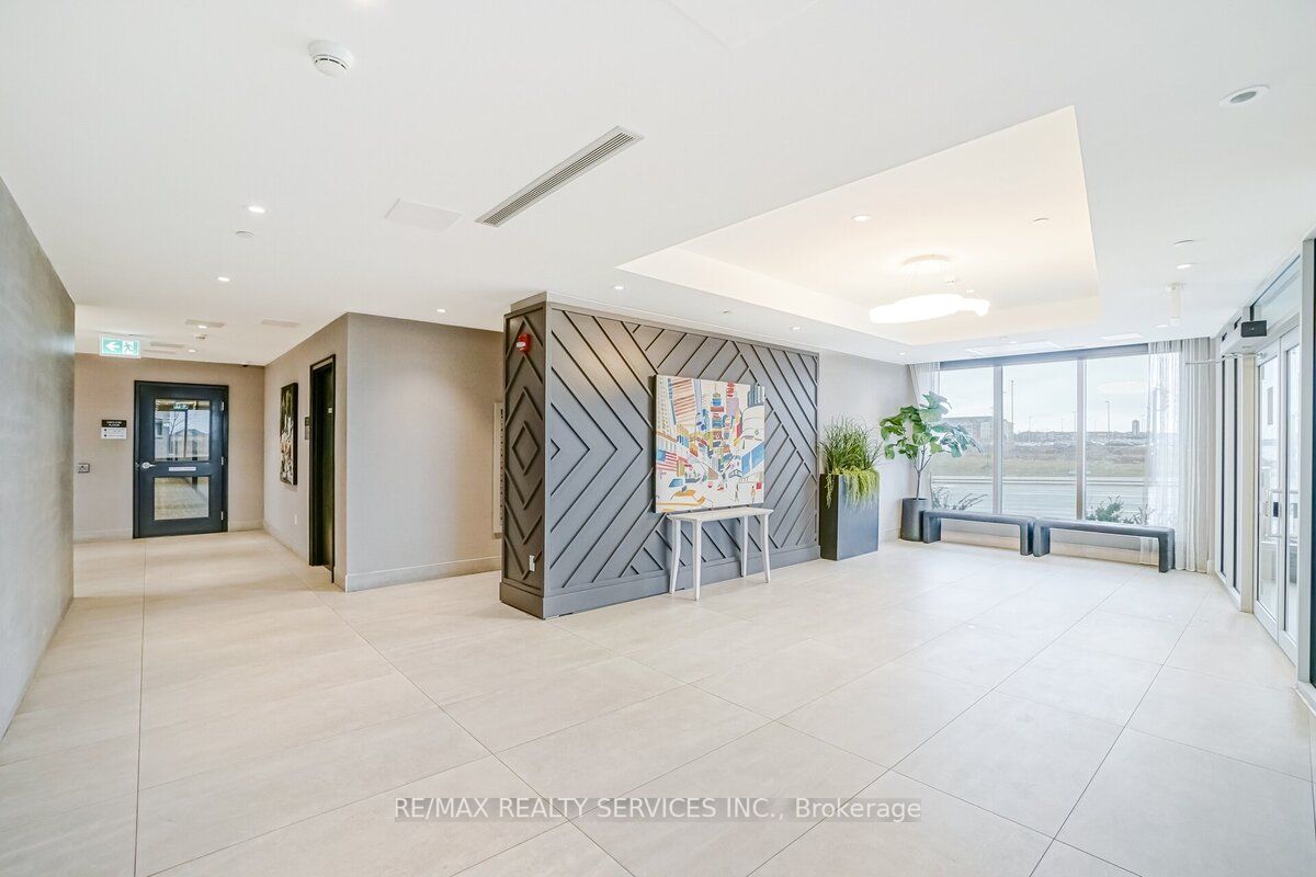 200 Lagerfeld Dr, #210