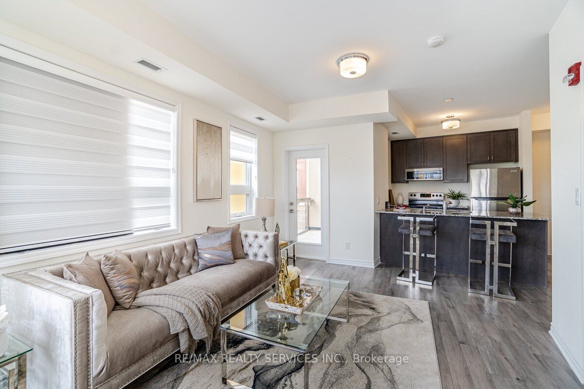 200 Lagerfeld Dr, #210