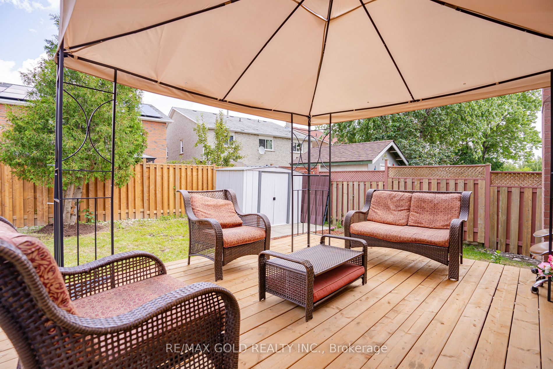 20 Nipigon Crt