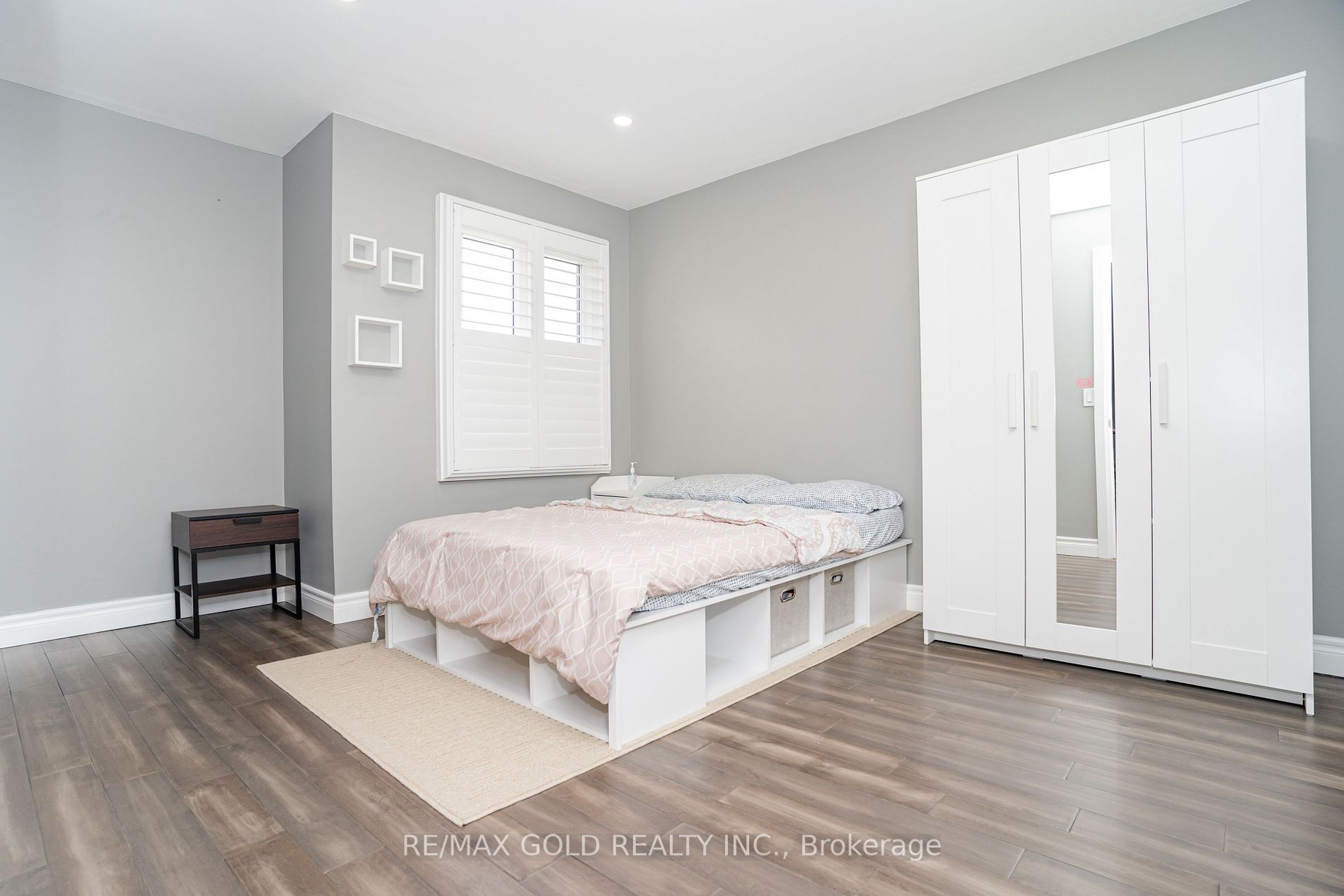 20 Nipigon Crt