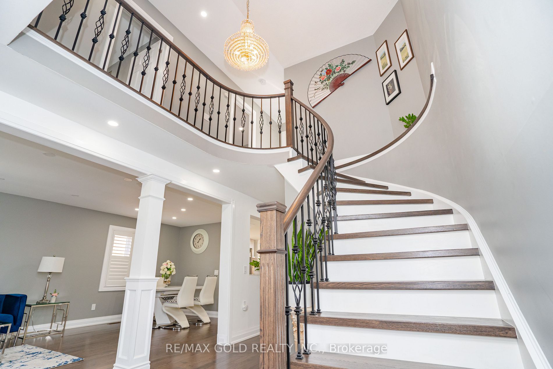 20 Nipigon Crt