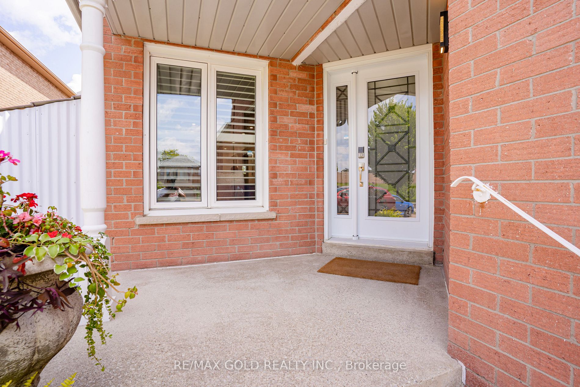 20 Nipigon Crt
