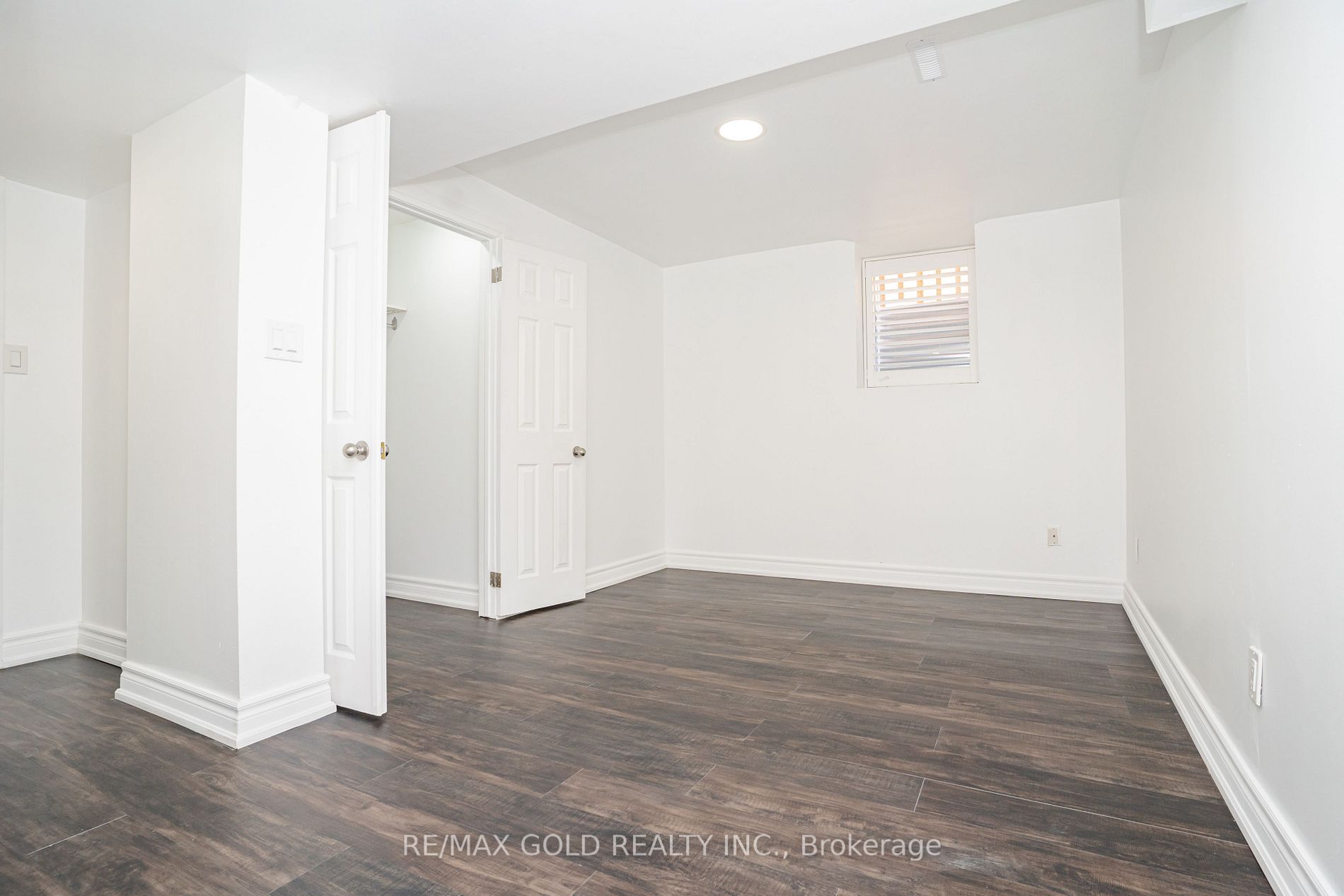 20 Nipigon Crt