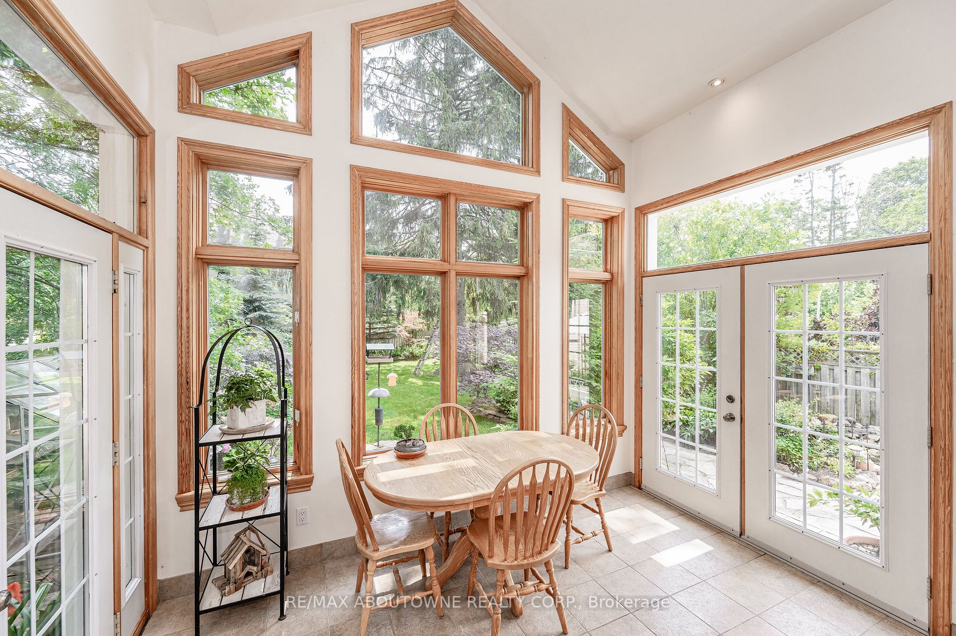32 Wenonah Dr