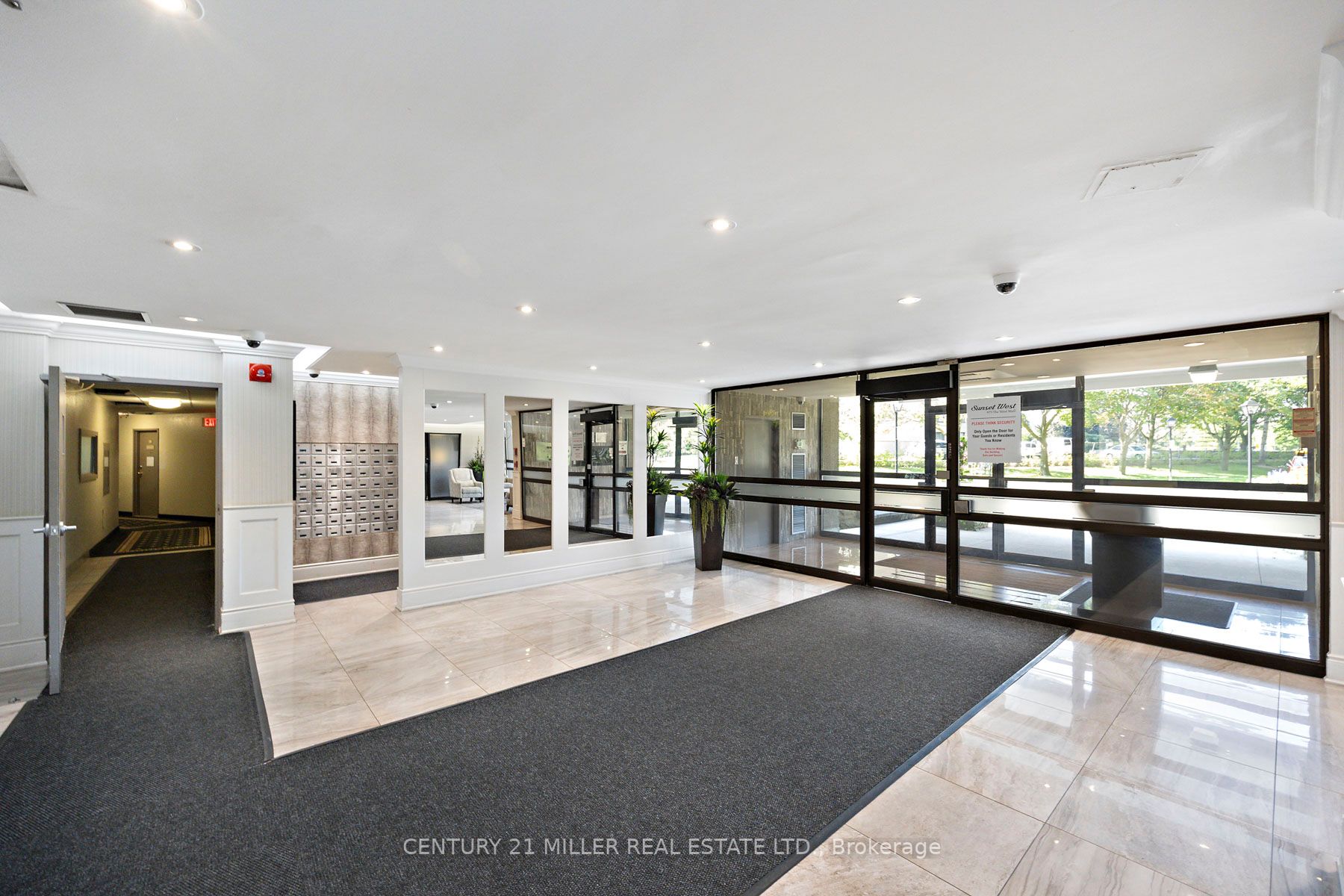 475 The West Mall, #310