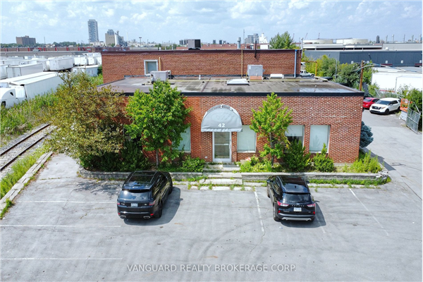 42 Stafford Dr, Brampton