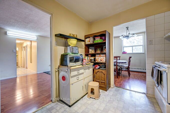 3577 Derry Rd E, #311