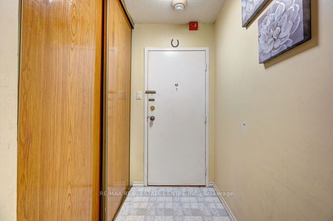 3577 Derry Rd E, #311