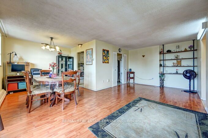 3577 Derry Rd E, #311