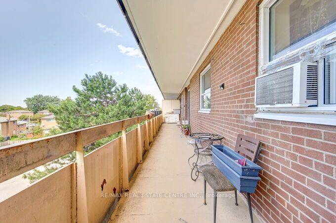 3577 Derry Rd E, #311