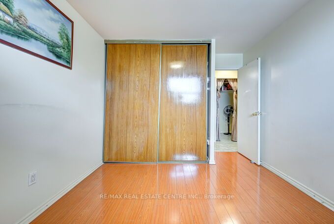 3577 Derry Rd E, #311