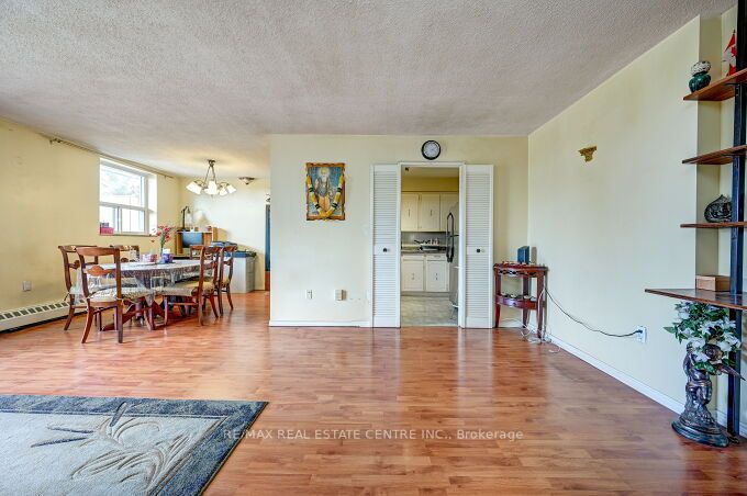 3577 Derry Rd E, #311