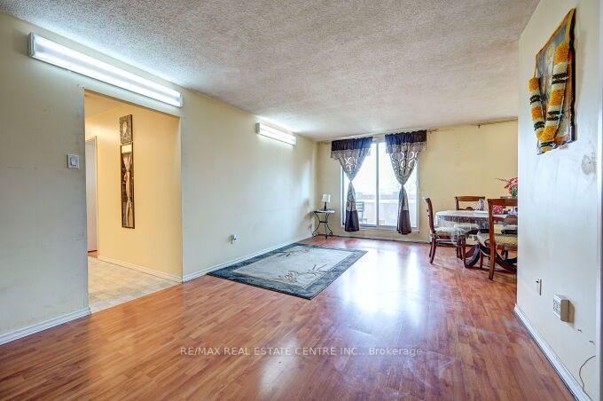 3577 Derry Rd E, #311