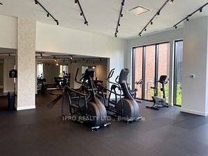 2300 St. Clair Ave W, #915