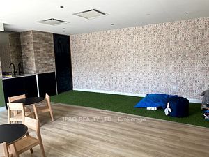 2300 St. Clair Ave W, #915