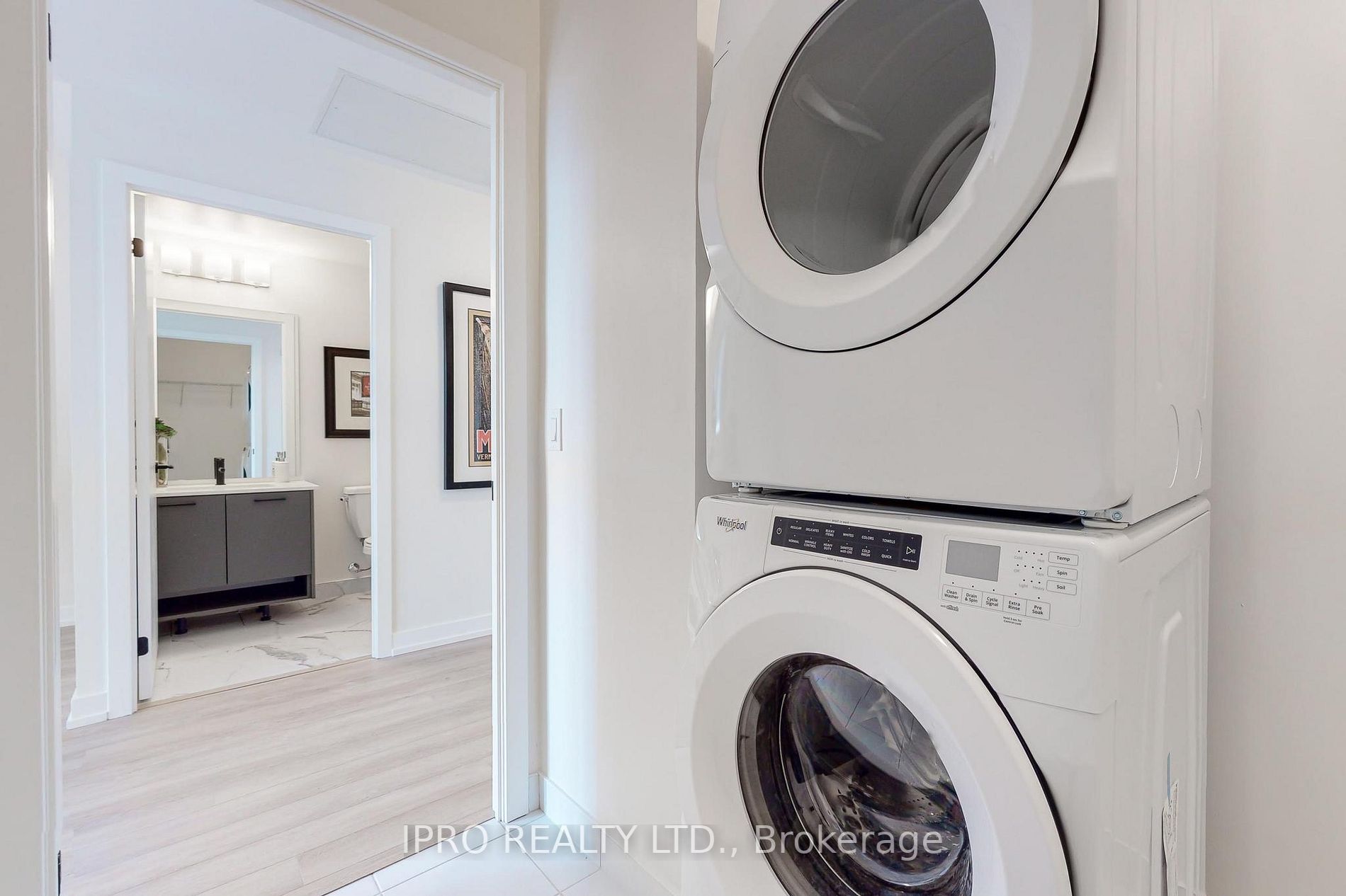 2300 St. Clair Ave W, #915