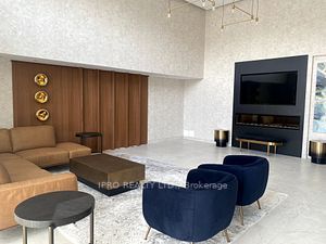 2300 St. Clair Ave W, #915