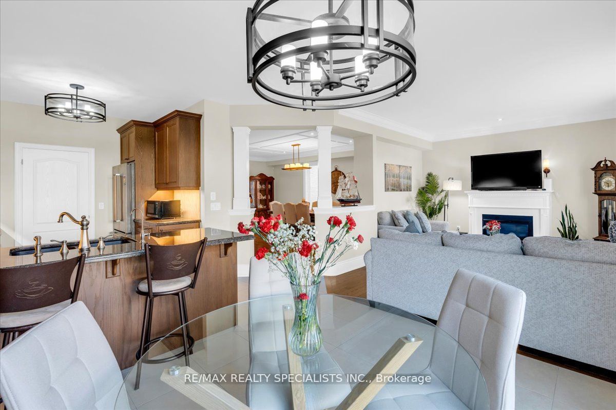 9 Stellar Avenue