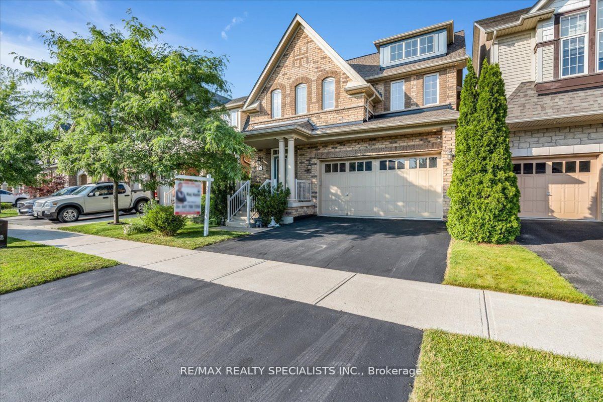 9 Stellar Avenue