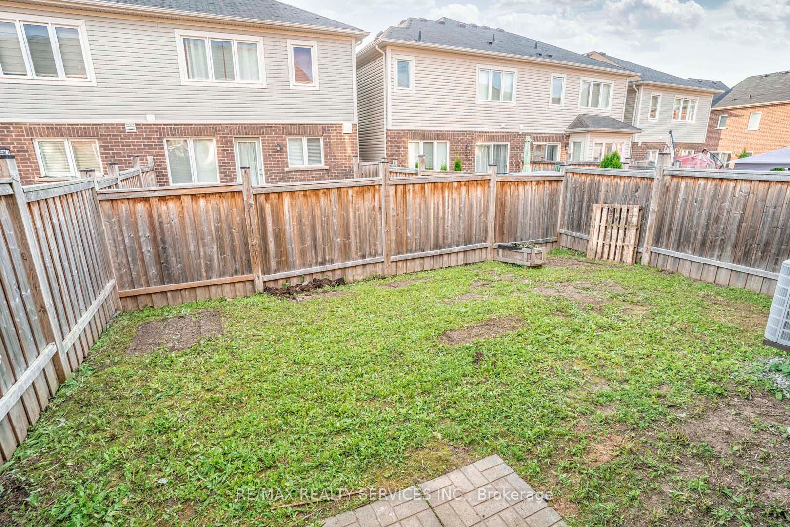 8 Billiter Rd