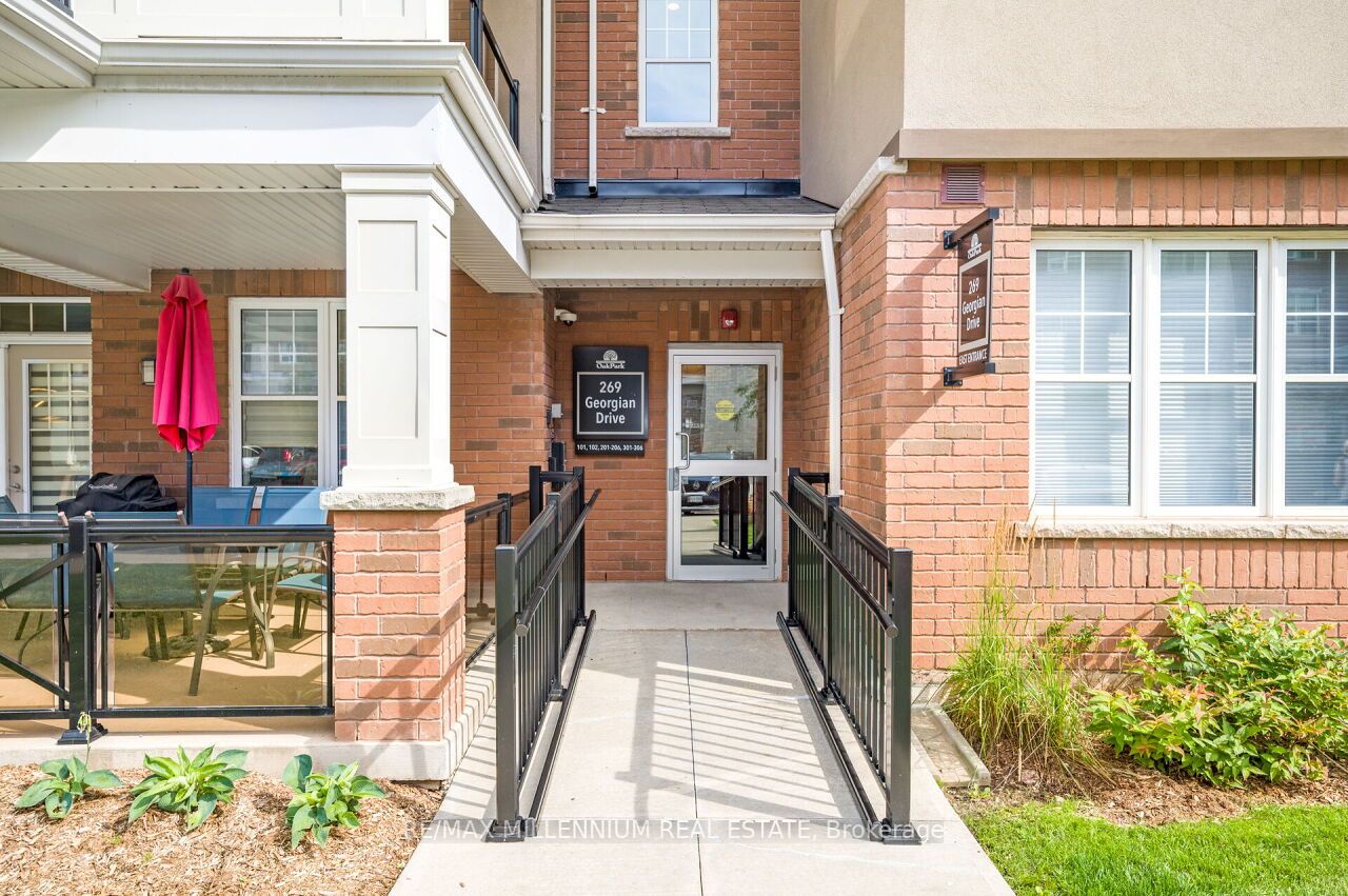 269 Georgian Dr, #206