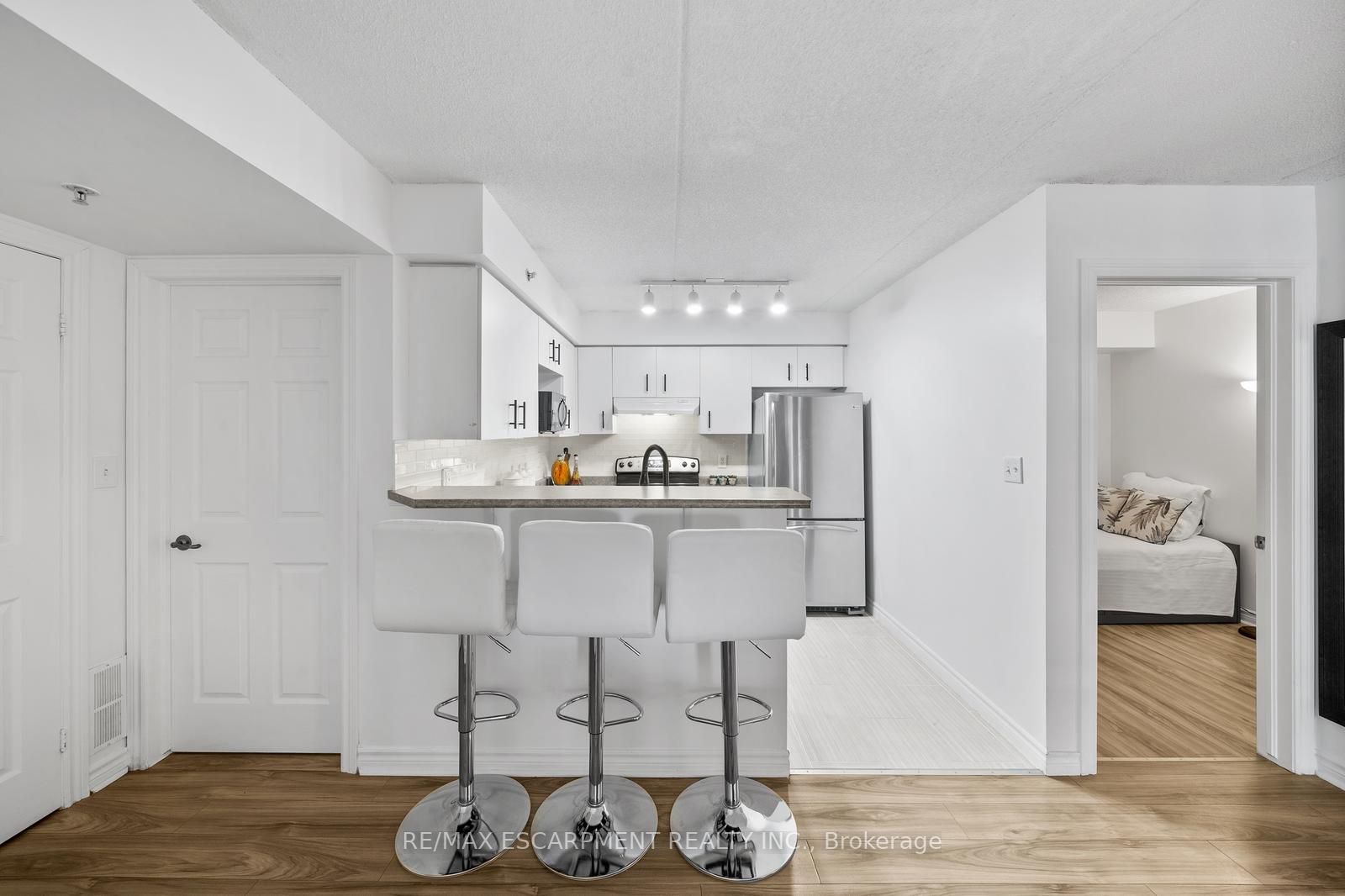 1460 Bishops Gate, #106
