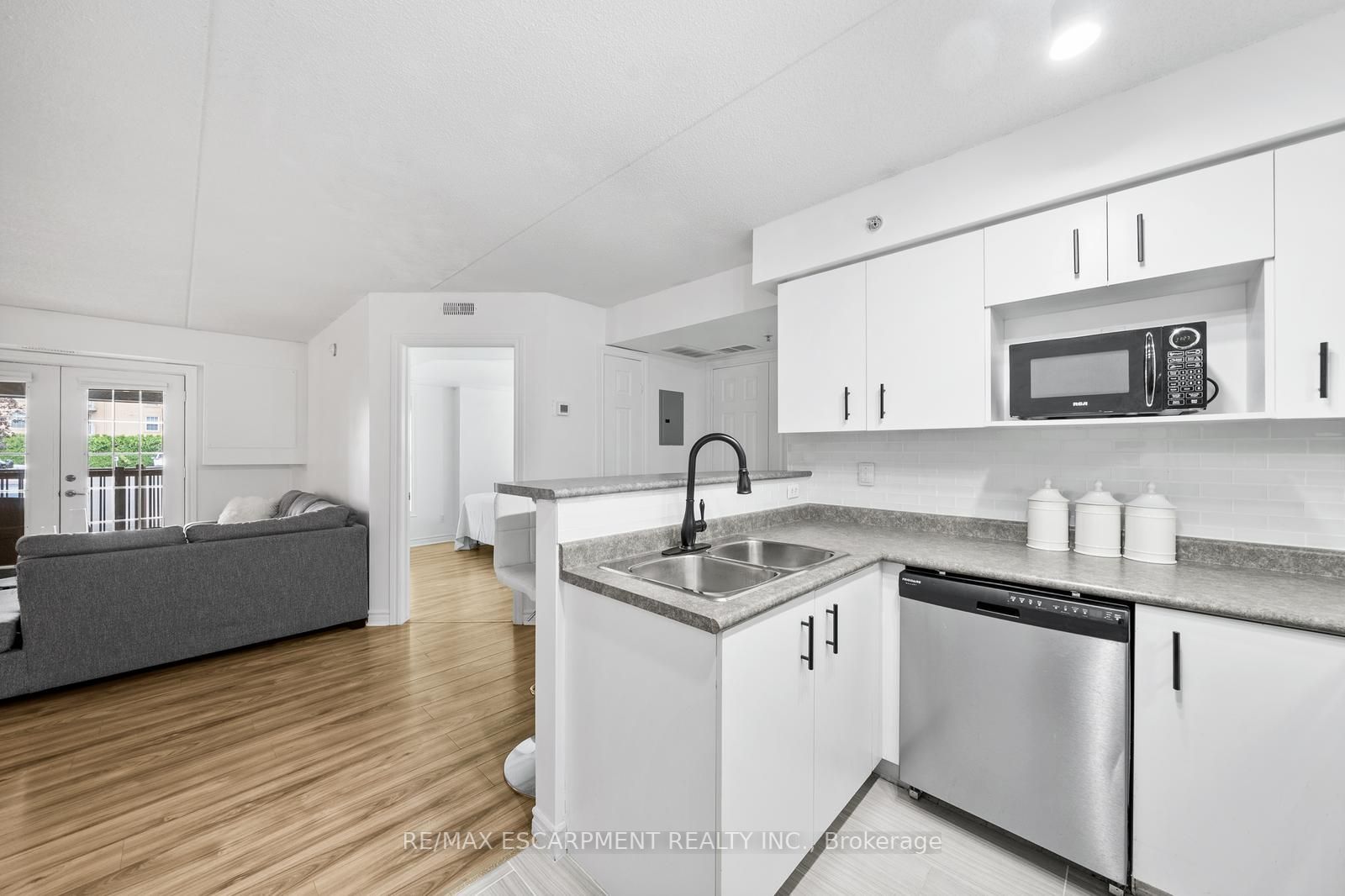 1460 Bishops Gate, #106