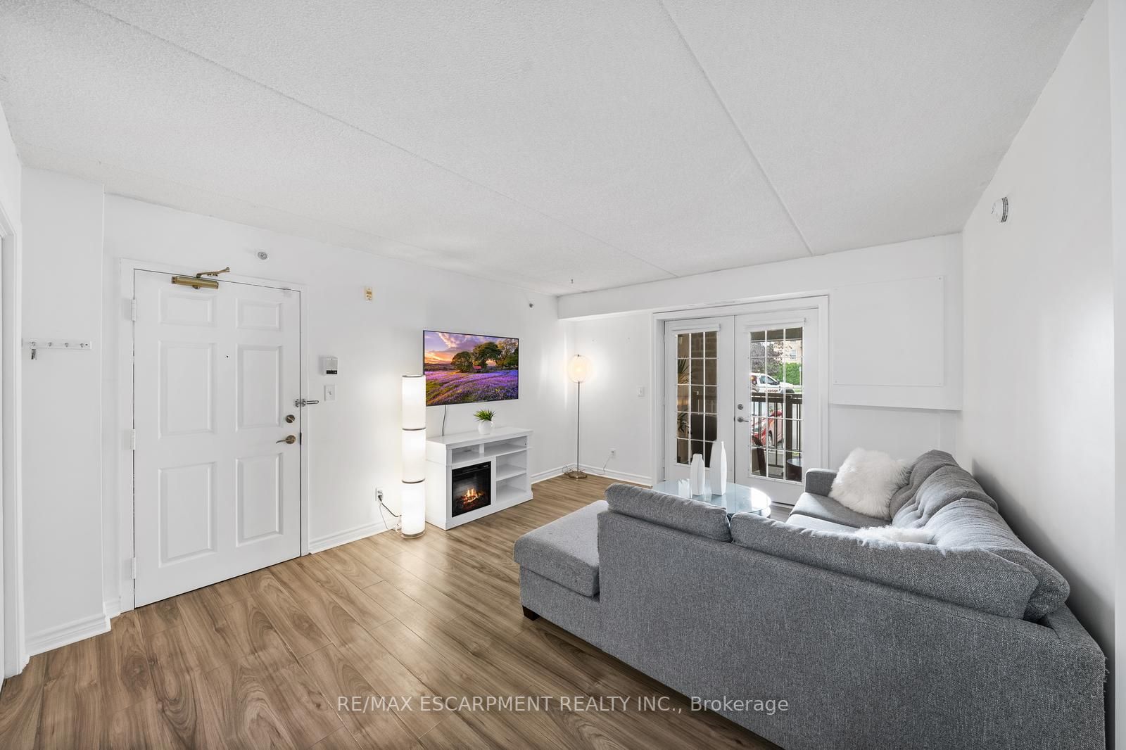1460 Bishops Gate, #106
