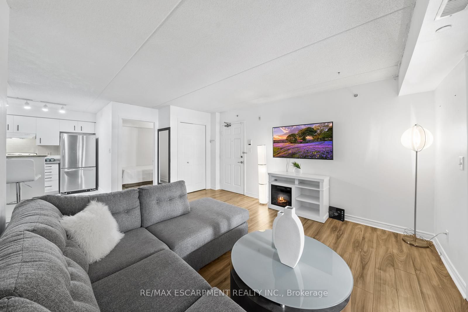 1460 Bishops Gate, #106