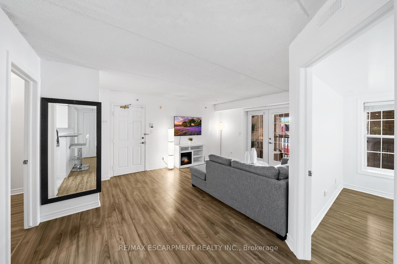 1460 Bishops Gate, #106