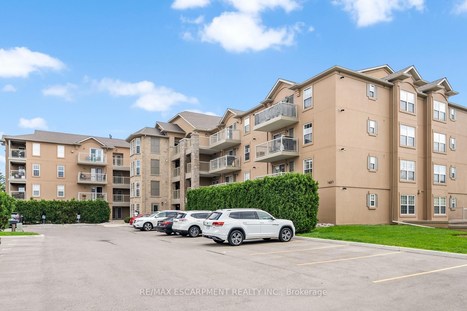 1460 Bishops Gate, #106